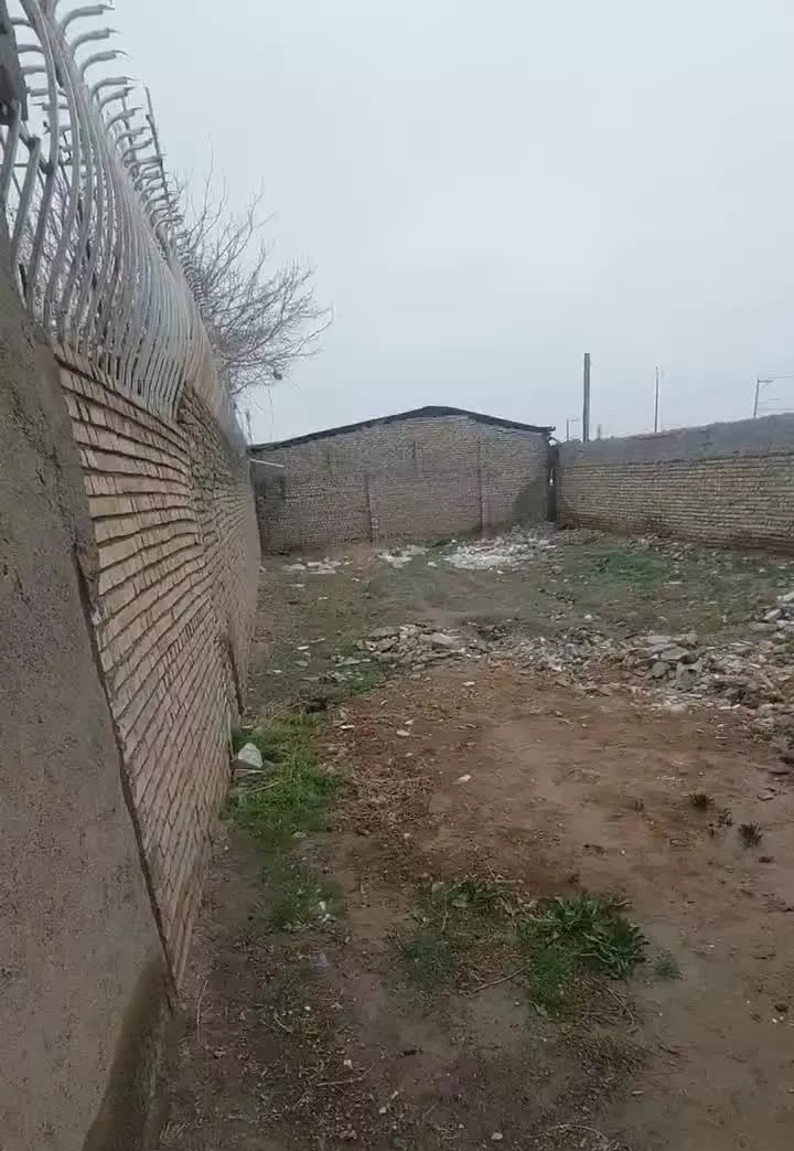 زمین فروشی
