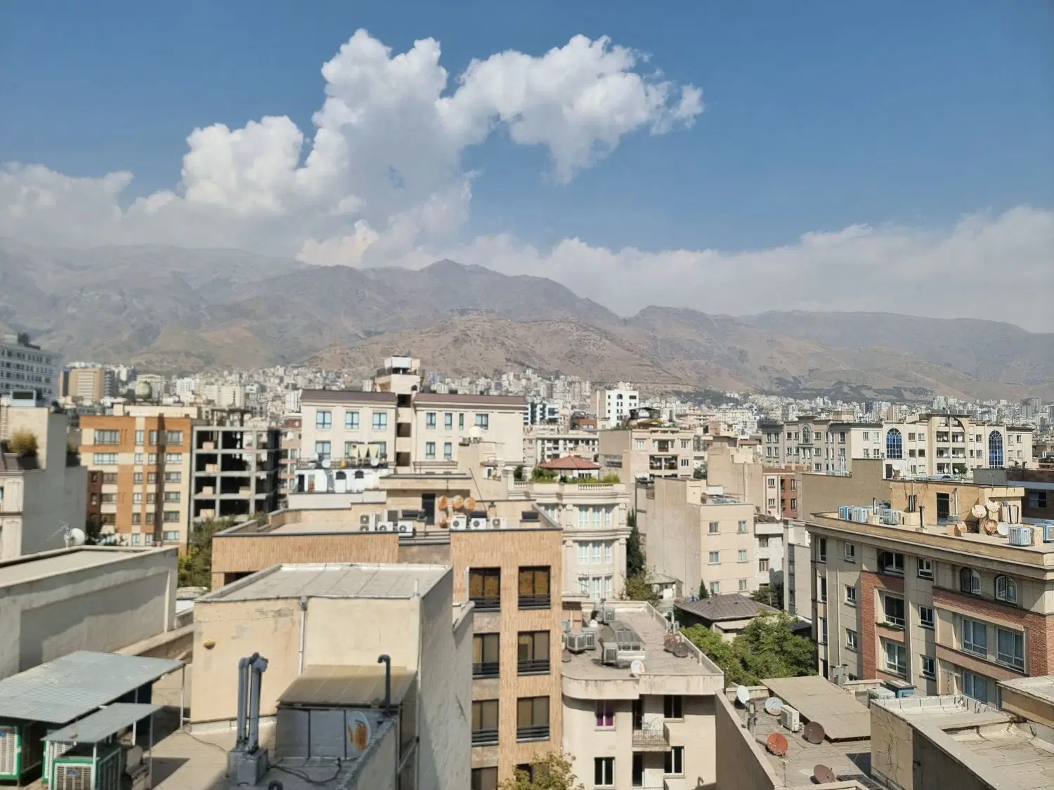 140 متر فرمانیه شرقی تکواحدی