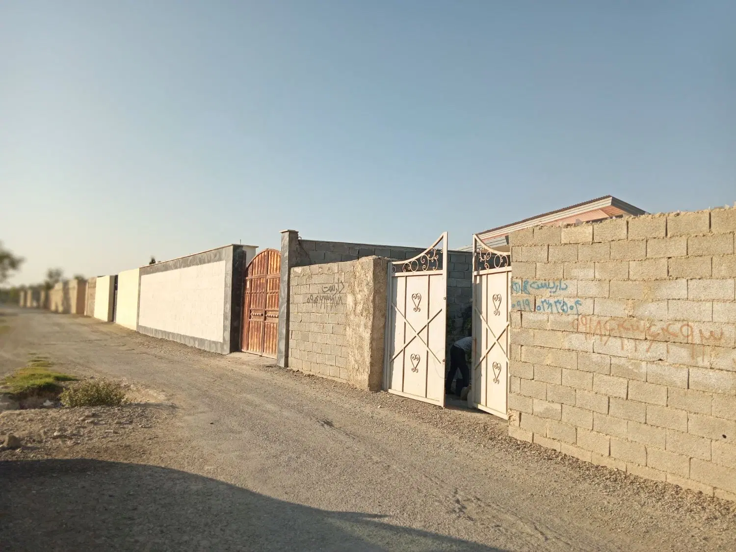 زمین چهار دیواری باغچه عرب آباد خسروی