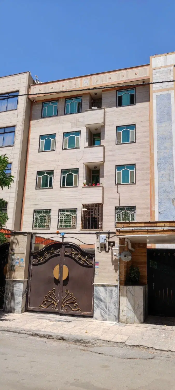 110متری میدان سرافرازان