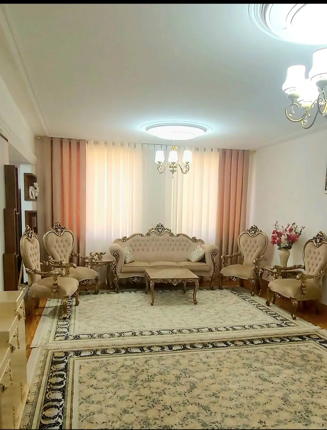 یک واحد مسکونی اپارتمانی(توضیحات کامل خوانده شود)