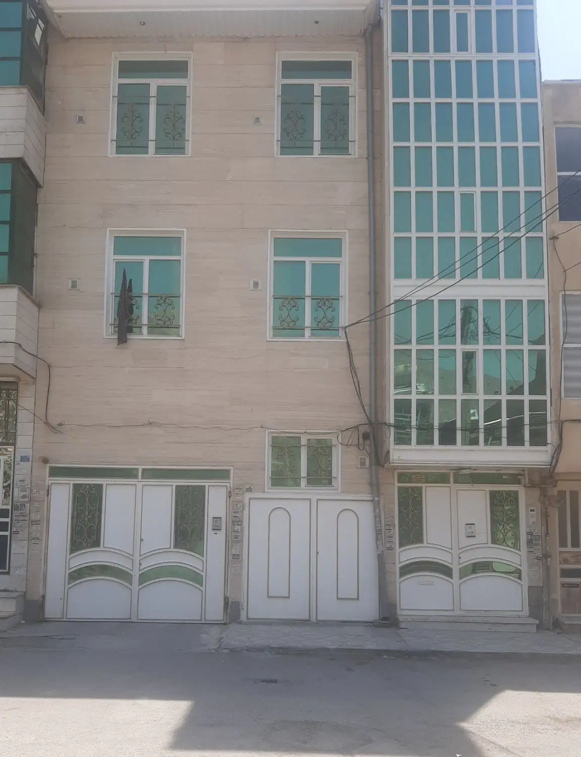 فروش خانه ویلایی ۳ طبقه