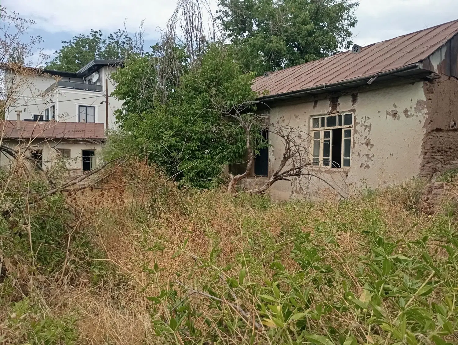 فروش ۹۰۰مترزمین بابنای کلنگی شهرک طالقان