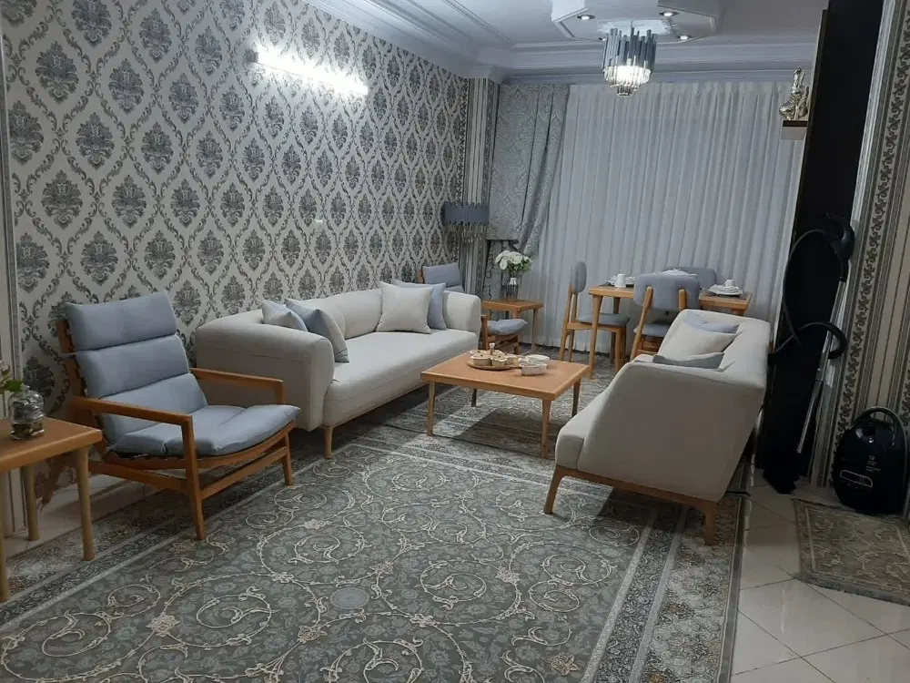 ۶۱ متری . تکواحدی . سالن پرده خور