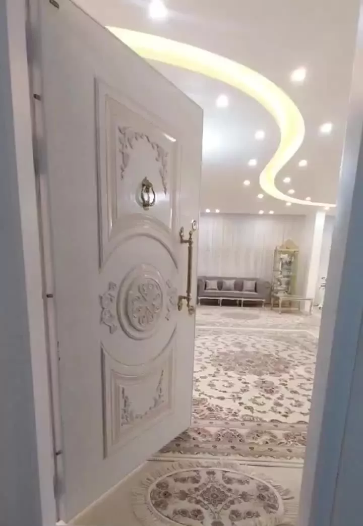 فروش ویژه ۴۰۰ متر نوساز تجاری دائم حاشیه شاهنامه