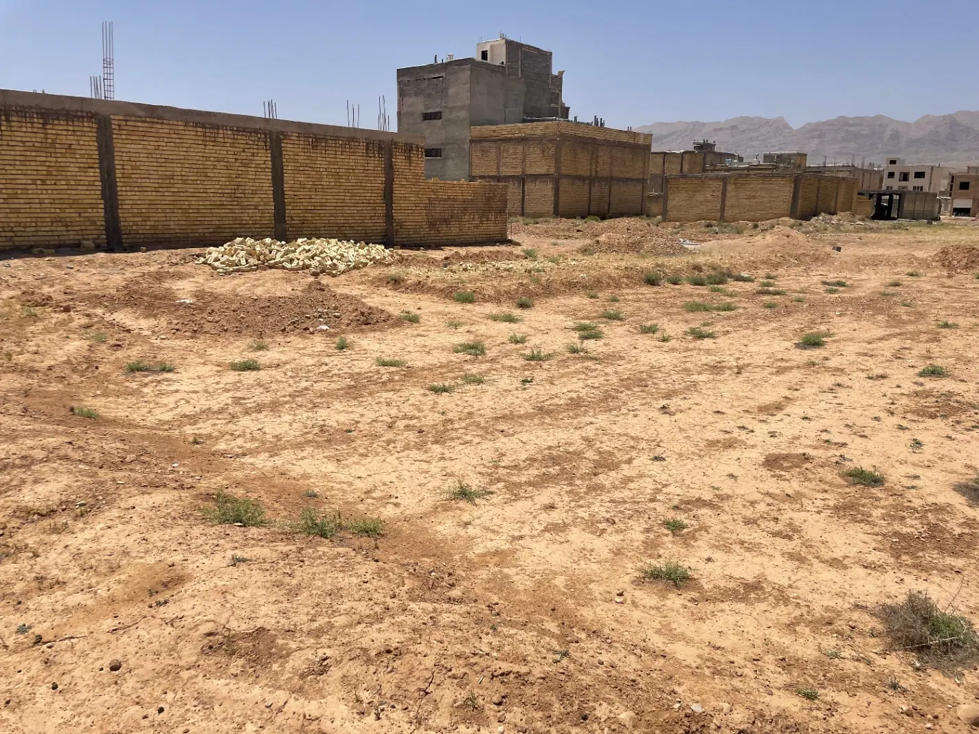 زمین مسکونی ۲۰۰ متری گویم