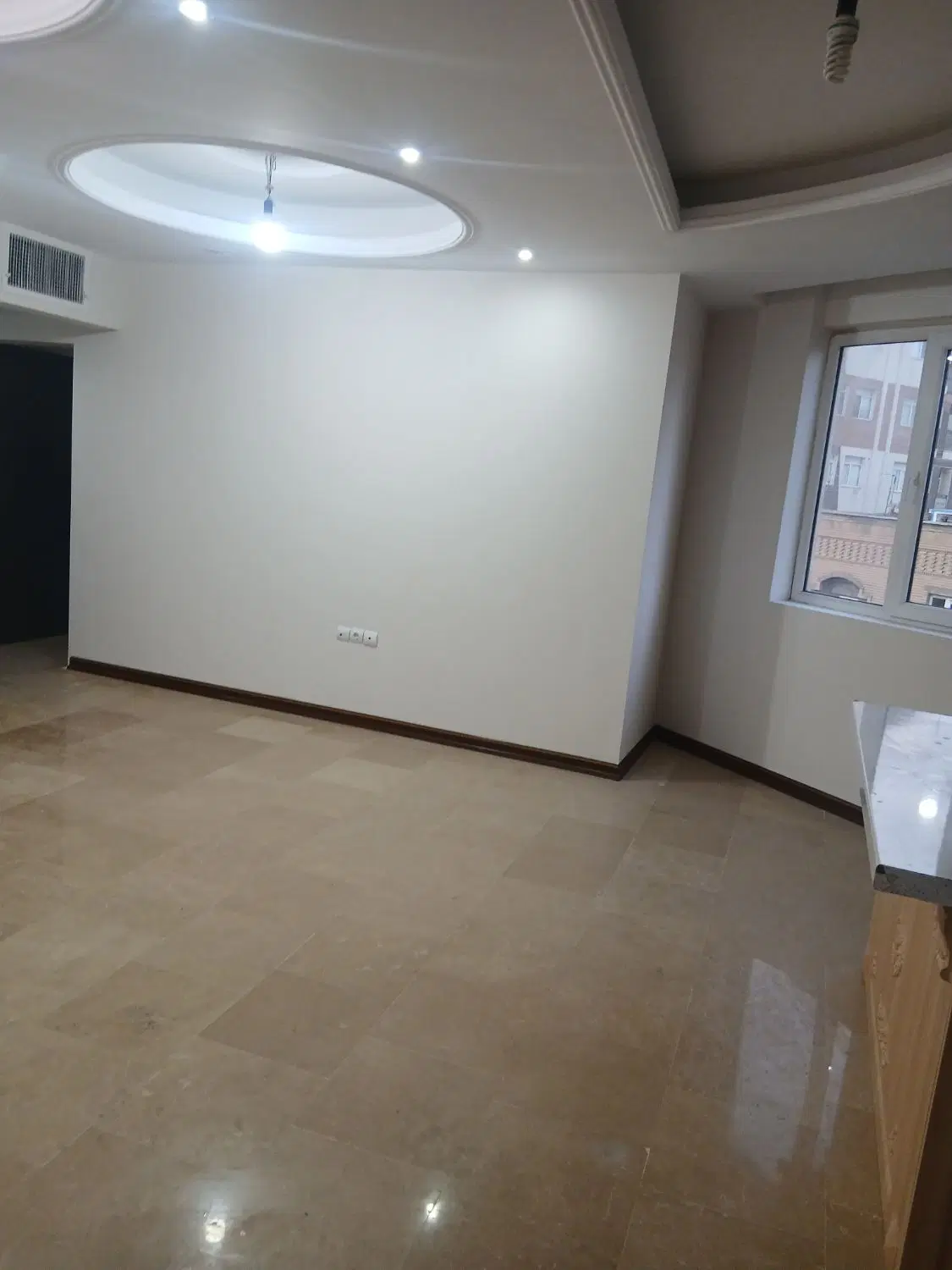 ۹۲متری فول امکانات خیابان سادات