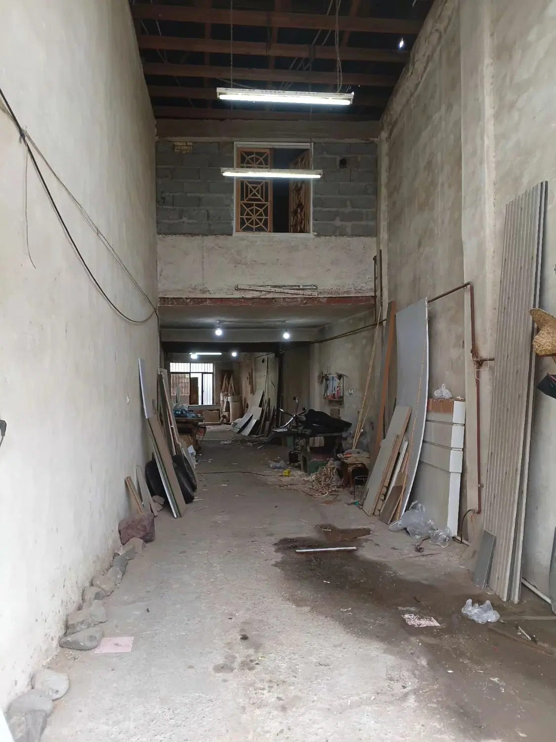 فروش مغازه تجاری و بالا مسکونی