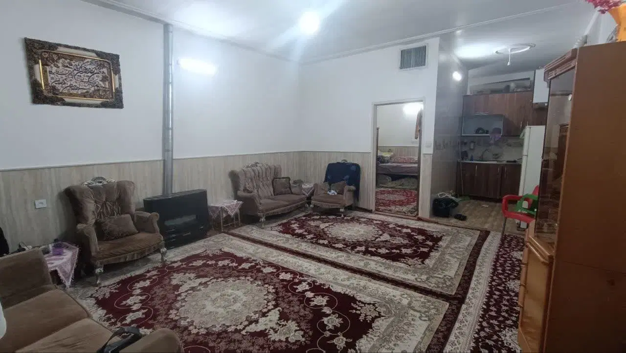 فروش خانه ویلایی نوساز و تمیز