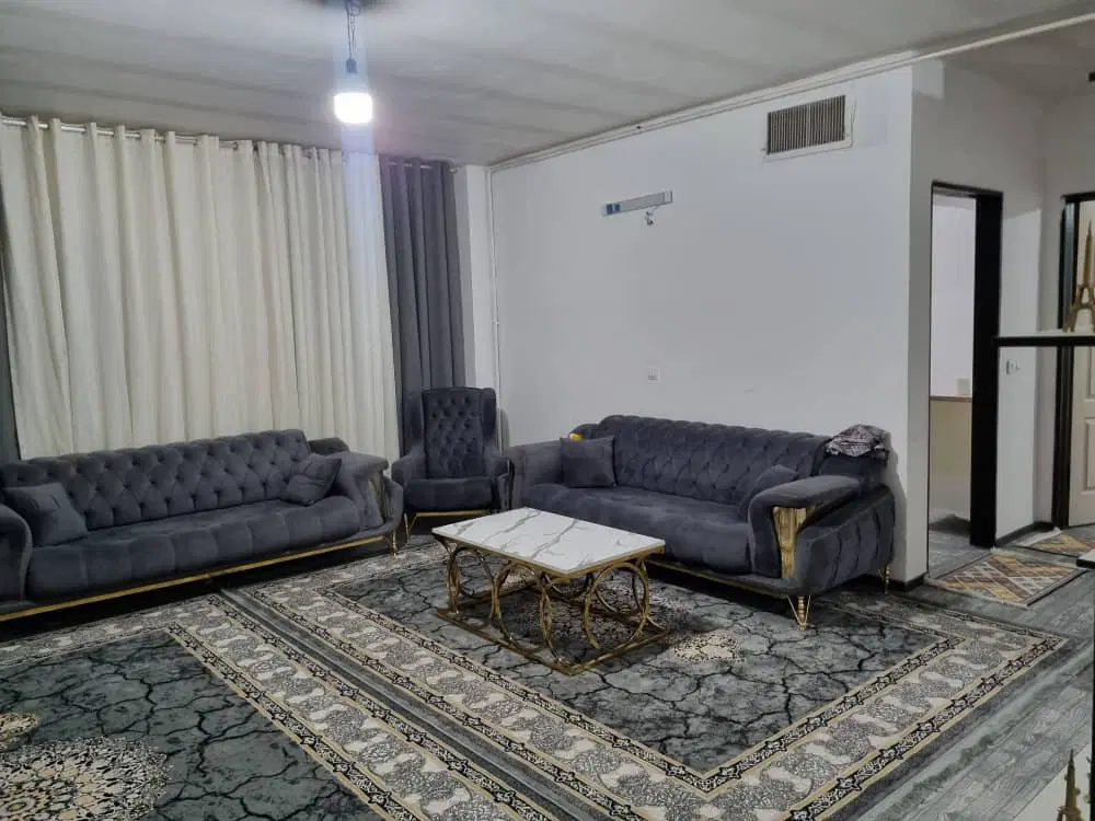 اجاره پروژه اکباتان ، میدان پلیس