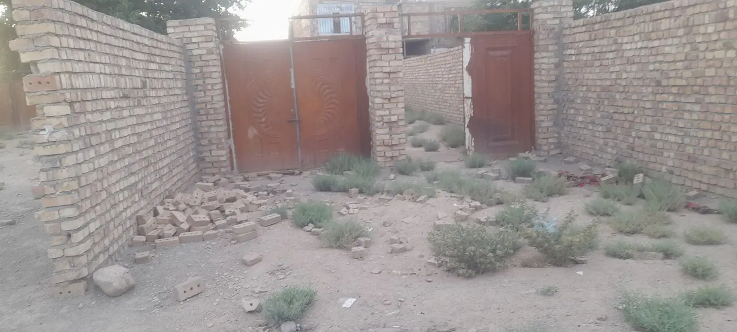 زمین چهار دیواری موقعیت خوب