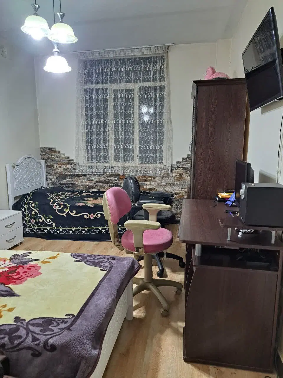 100 متر خوش نقشه