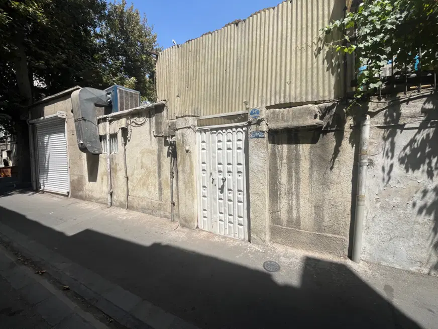 ملک کلنگی ۳۸ متر