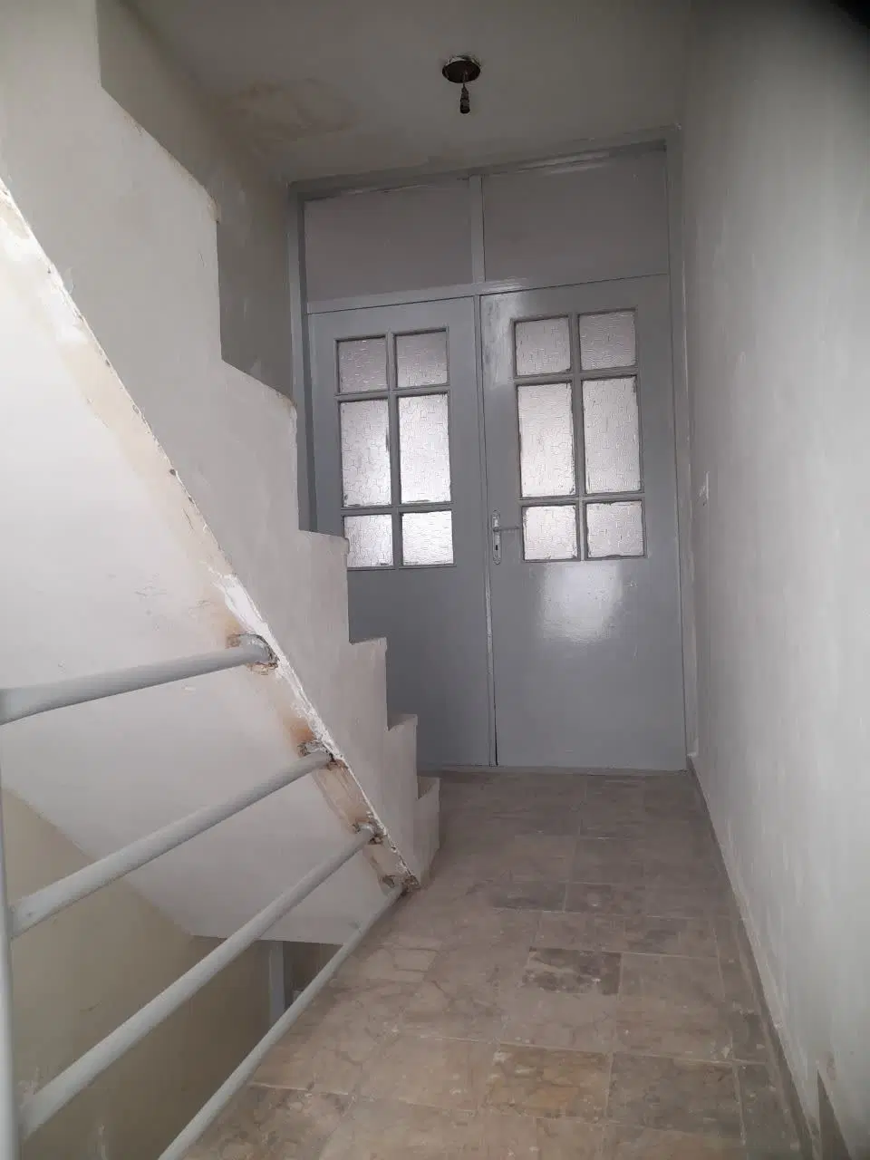 آپارتمان دوطبقه دوطرف نورگیر رهن کامل