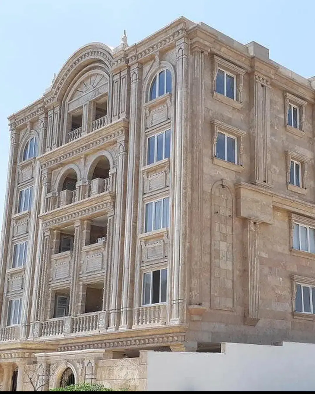 ۸۴ فول امکانات   کامل خوانده شود