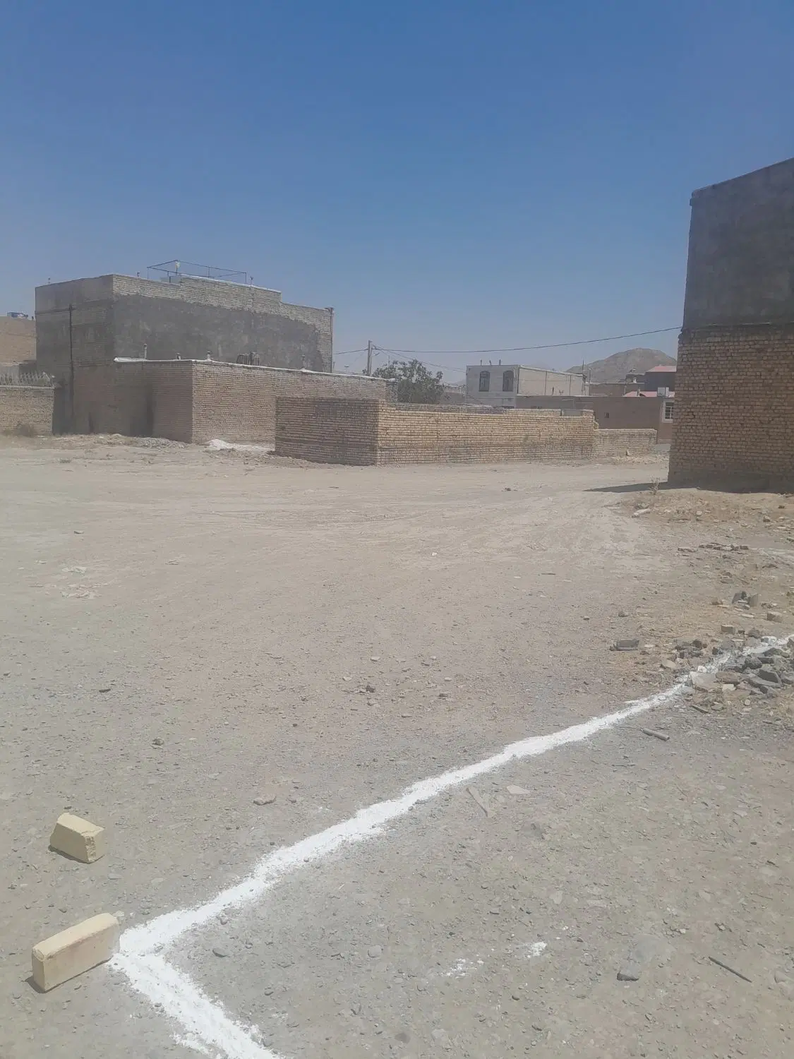 زمین مسکونی