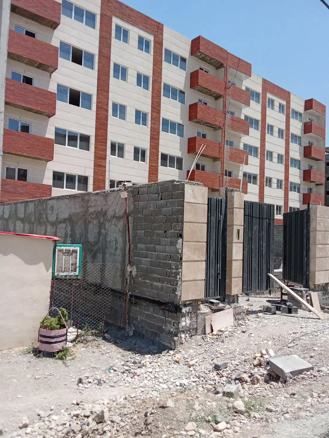 پیش فروش واحد مسکونی. شهرک ناز جنوبی