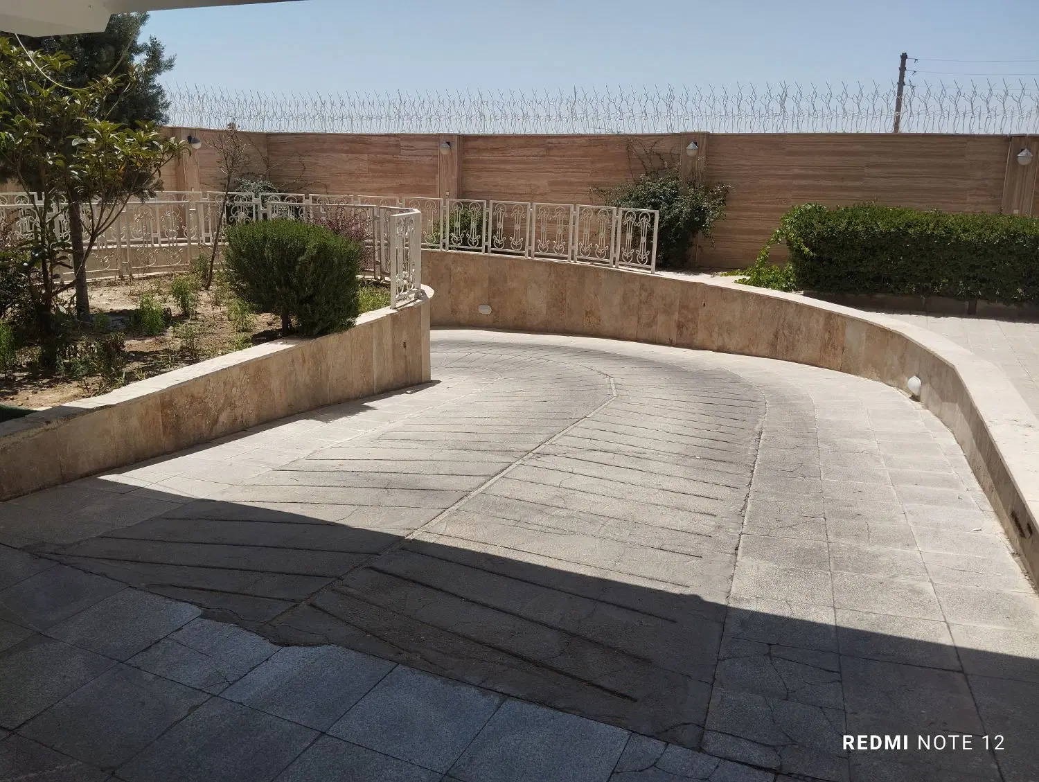۸۸ متر ناز جنوبی (مجتمع سنجش)