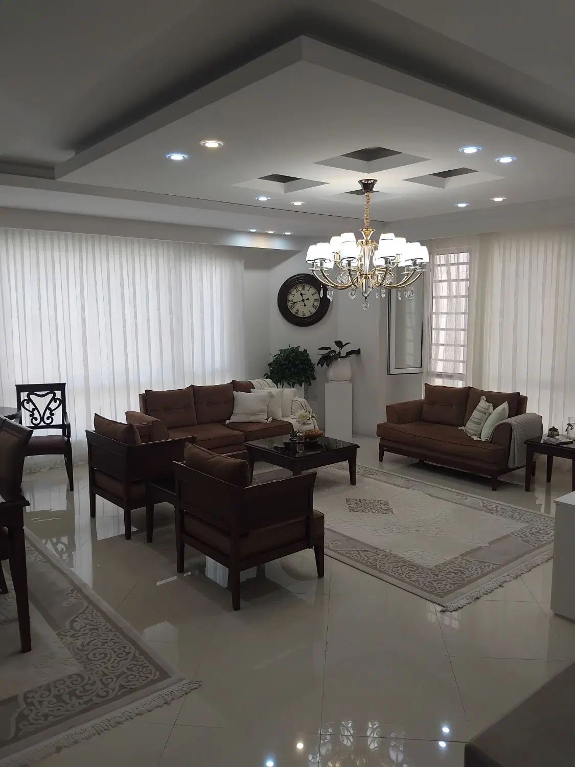 سعادت اباد  آسمان ها  ۱۰۵ متر دوخواب باز سازی