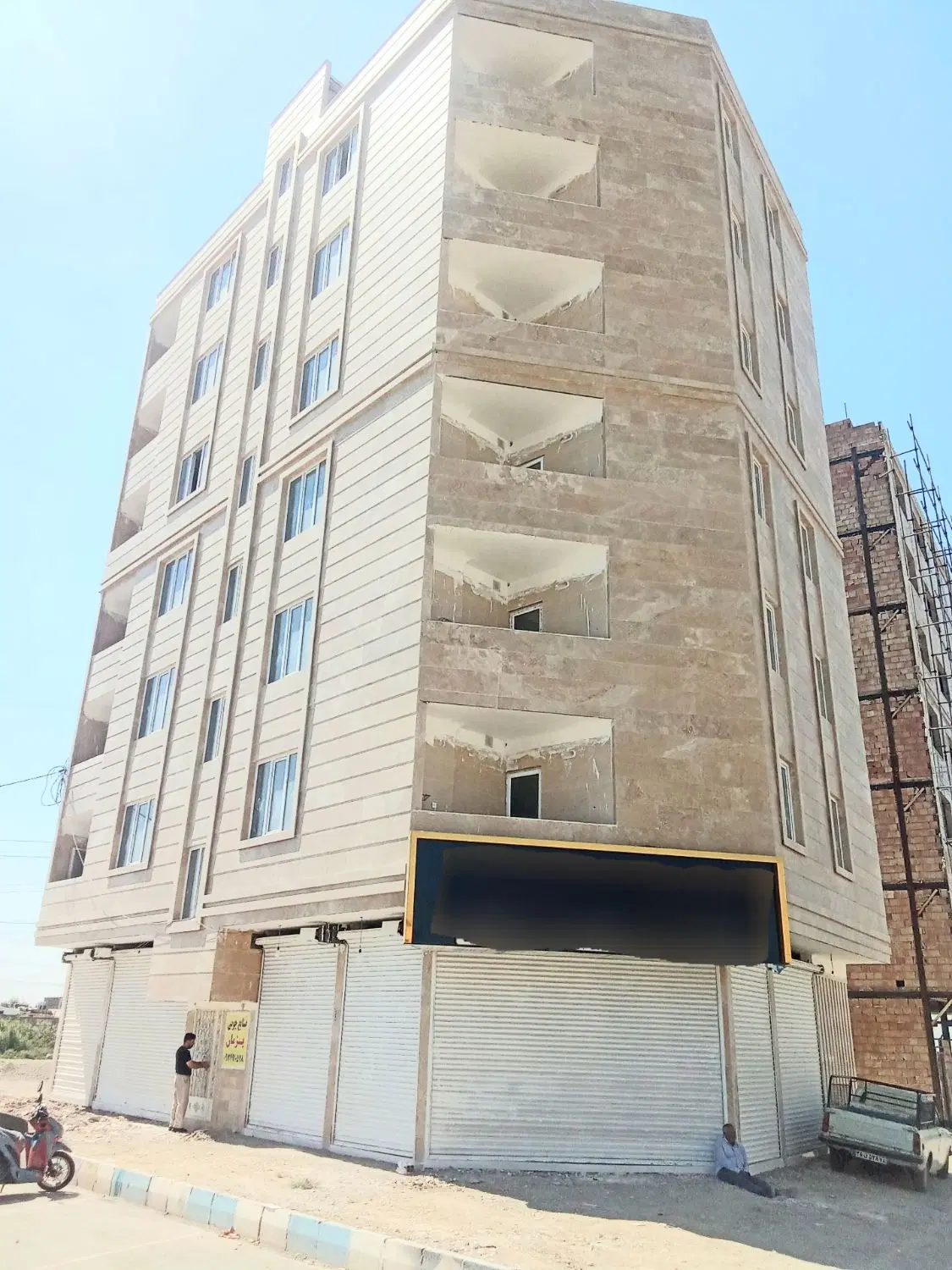 واحد۱۱۳متری کلیدنخورده میدان شیخ کلینی بهر خیابان