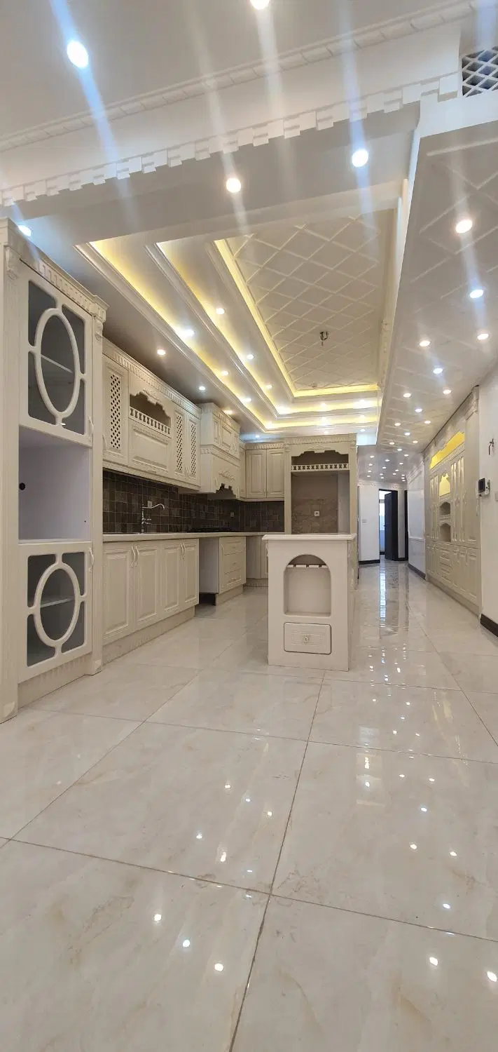 آپارتمان ۹۶ متر _ ۲خواب نور مستقیم _ سند تکبرگ
