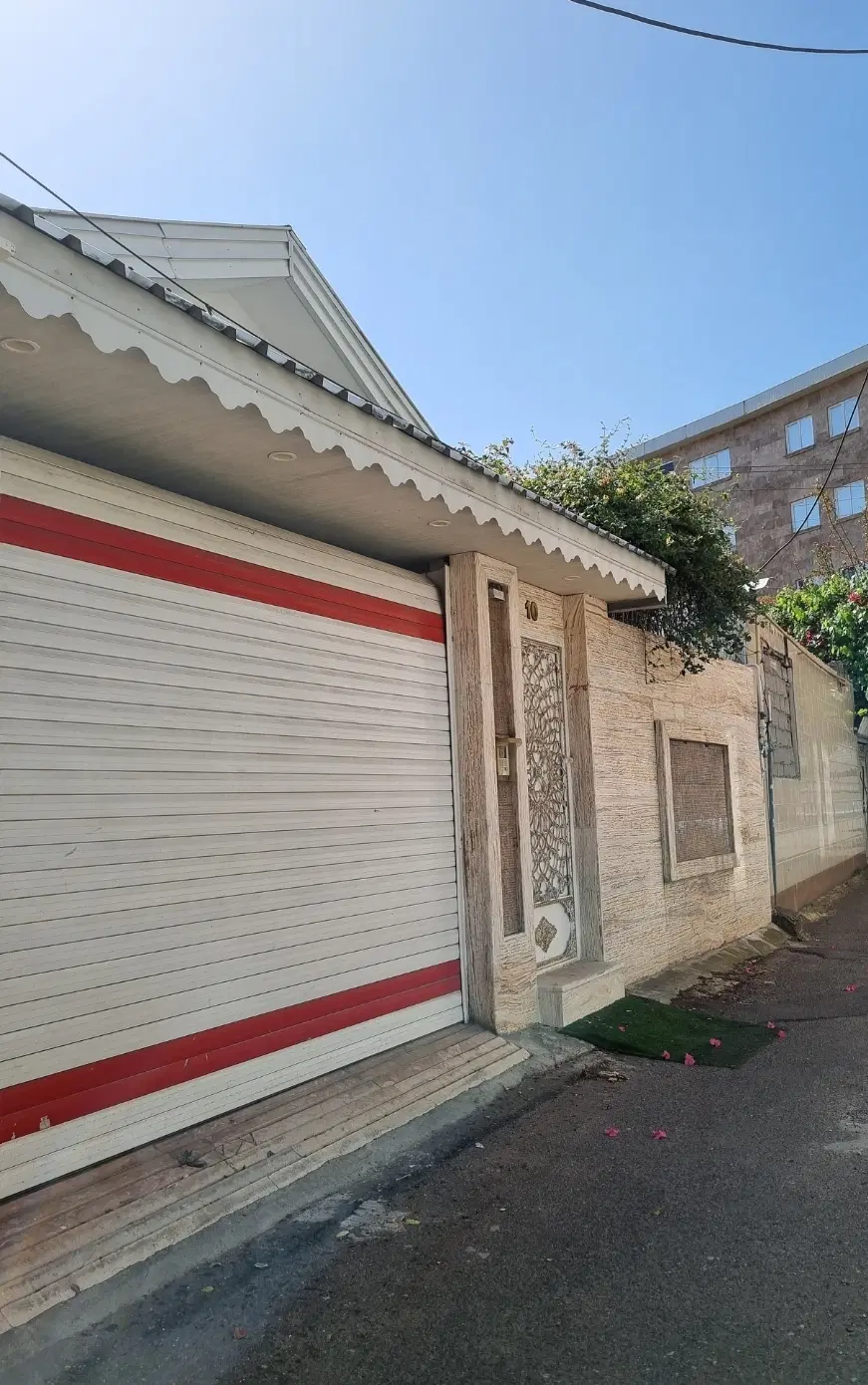 خانه ویلایی داخل شهر