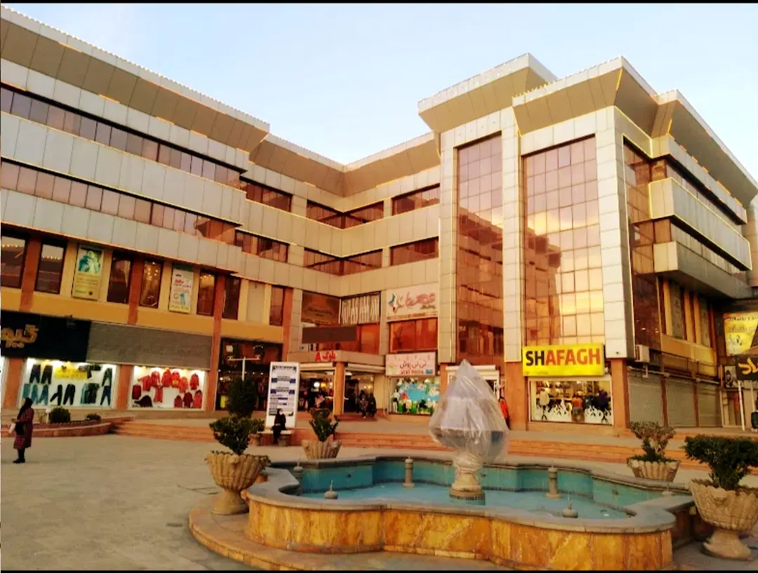 62متر تجاری مرکز خرید پارسیان