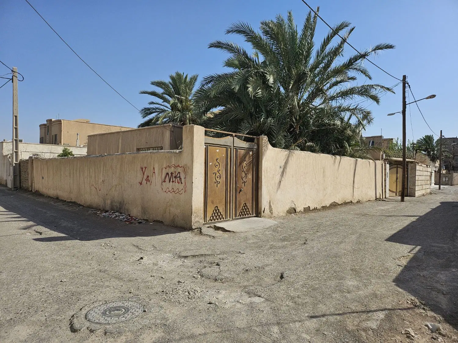 خانه در خیابان طالقانی ۱۴