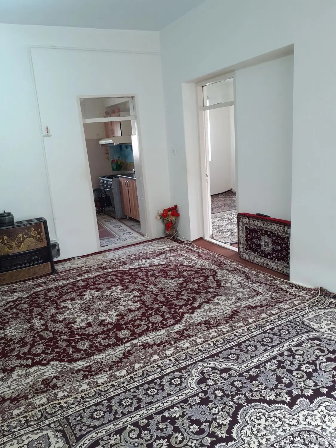 ویلای غرق نور در اسلام آباد