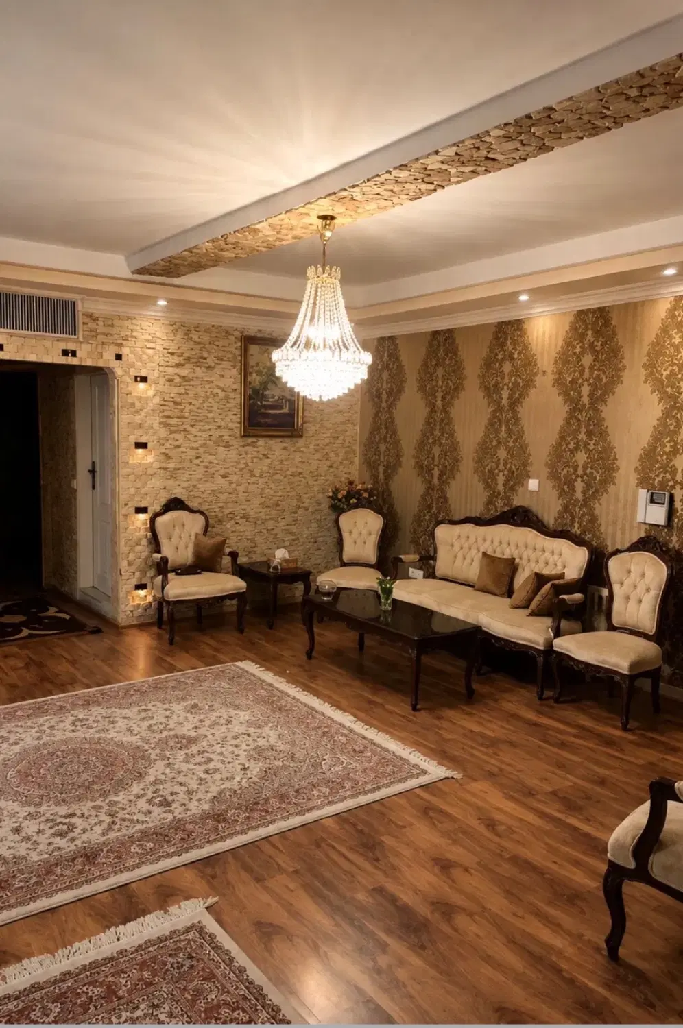 یک   واحد  آپارتمان  ۷۰ متری  در علامه
