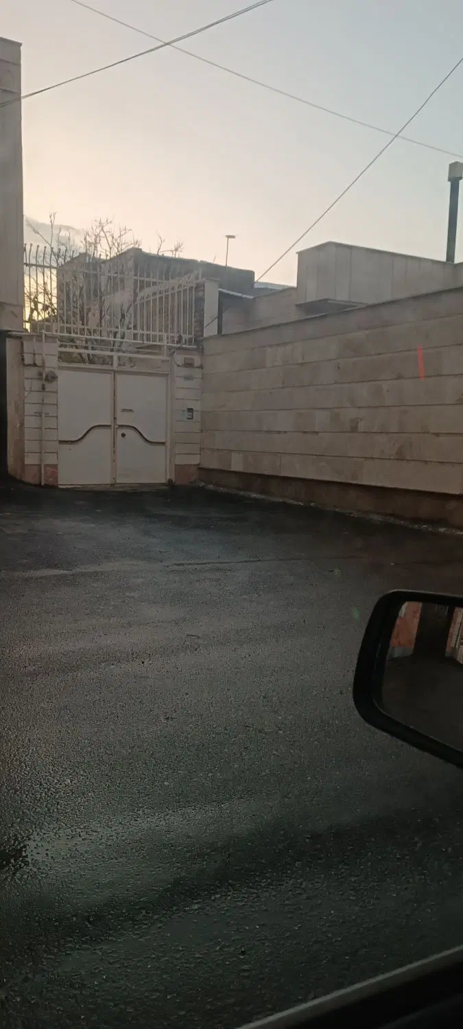 ویلایی  حوالی میدان نخ طلا.