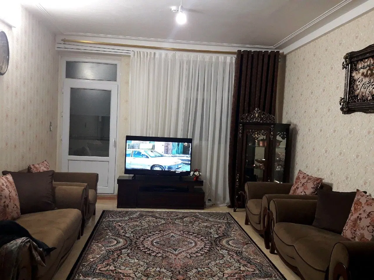 واحد لوکس ۷۰متری پردیسان