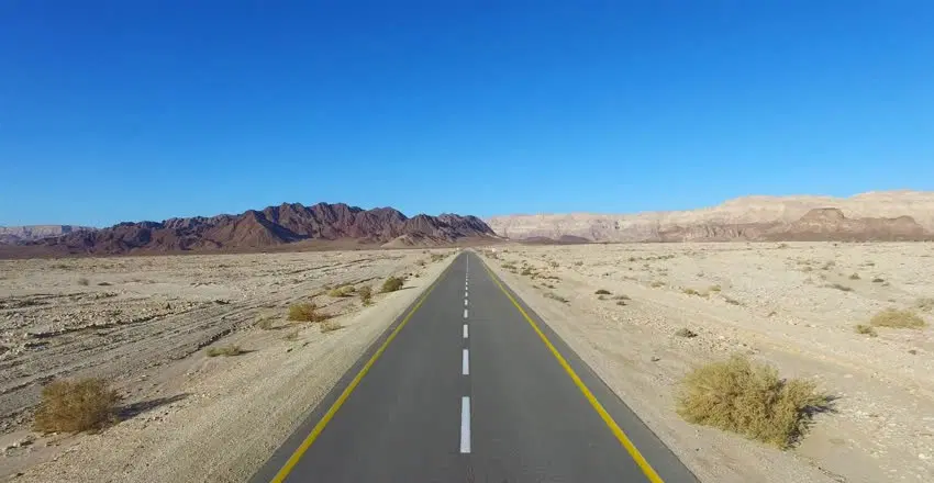 زمین لب جاده بندر هر کی داره