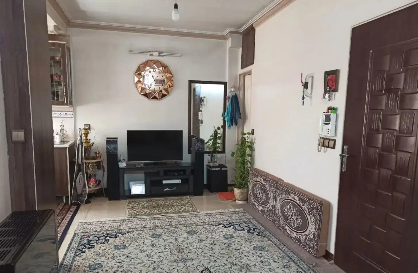 ۷۰ متر سرسبیل موقعیت اداری و مسکونی
