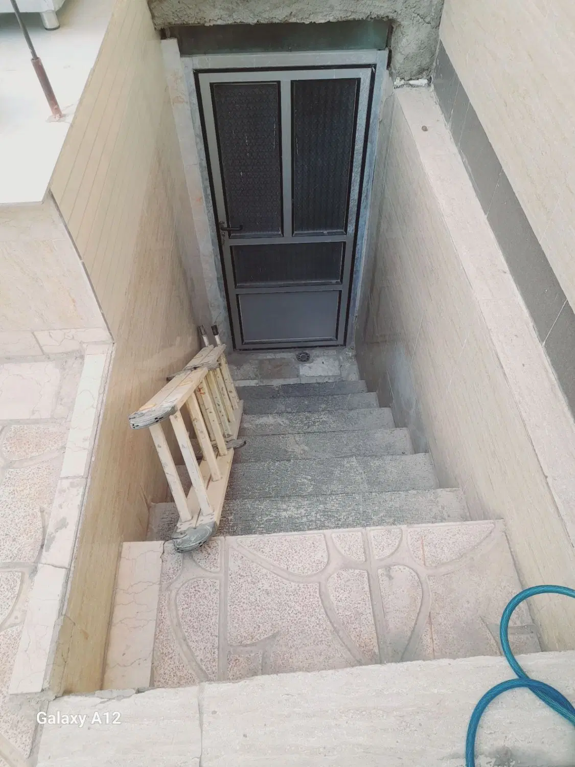 اجاره زیر زمین ۵۰ متر مسکونی وانباری