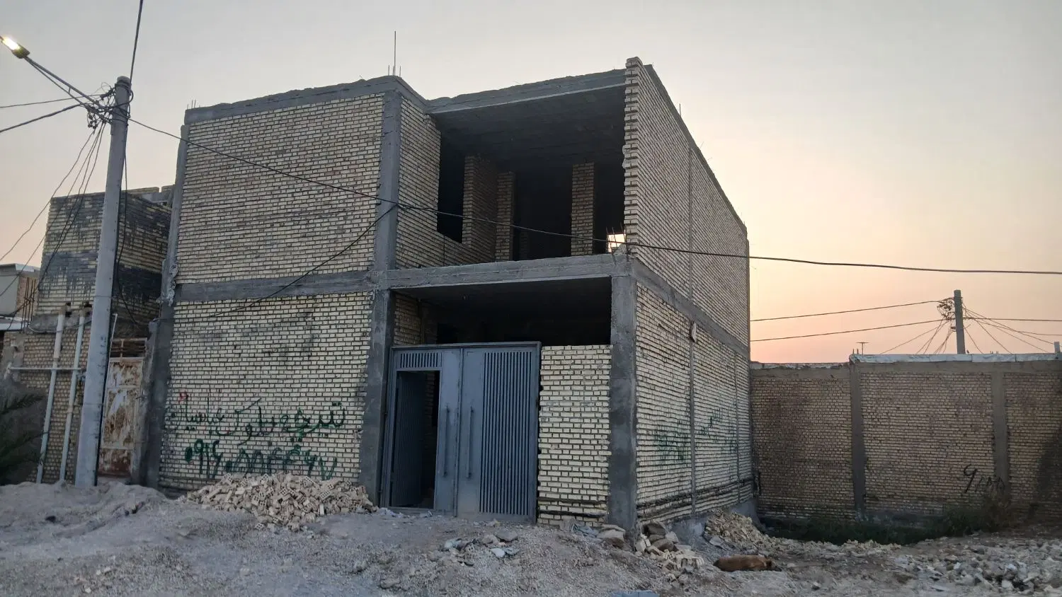 خانه دوبلکس ۲۰۰متری درلاله ۵