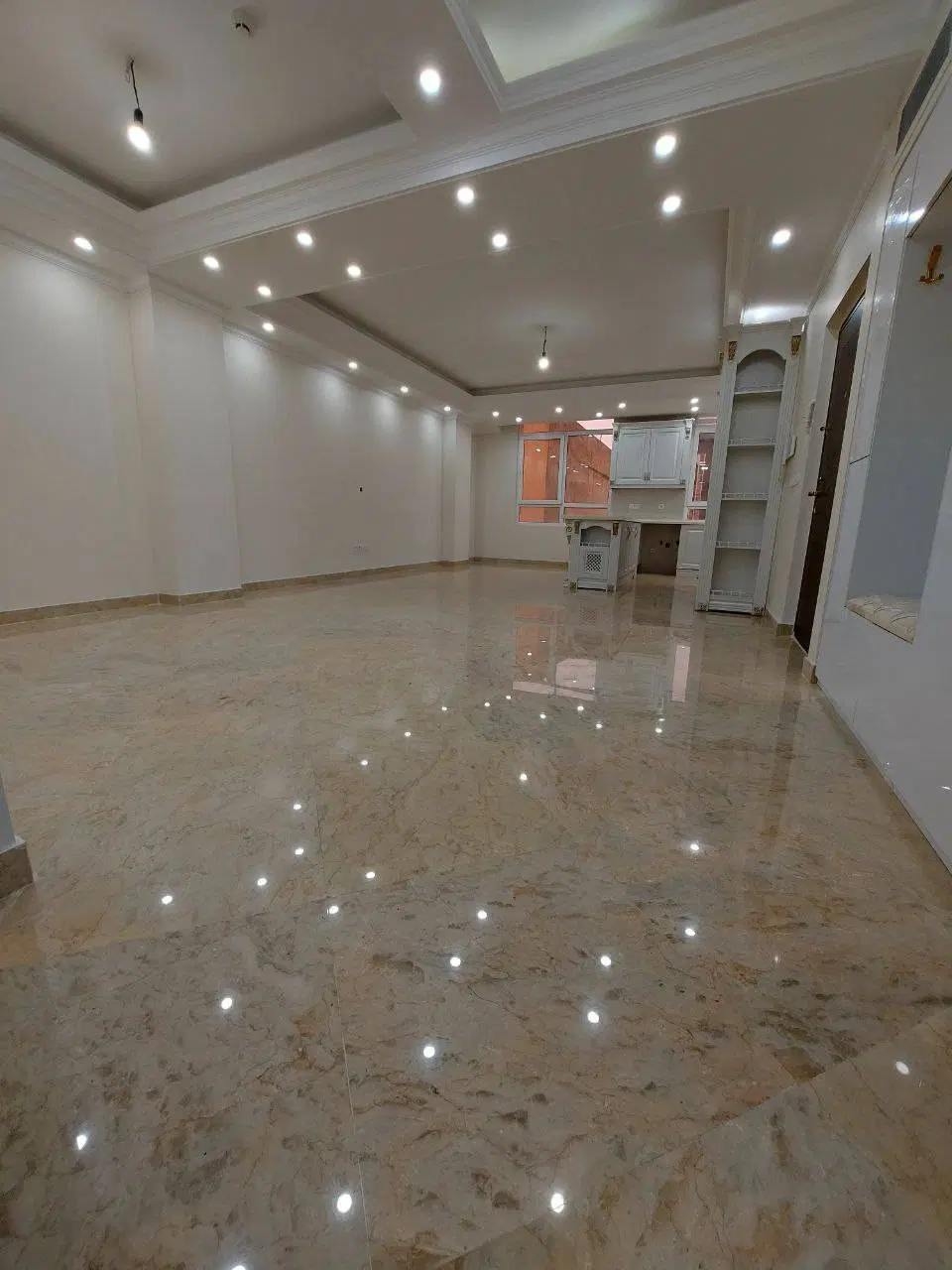 آپارتمان تک واحده