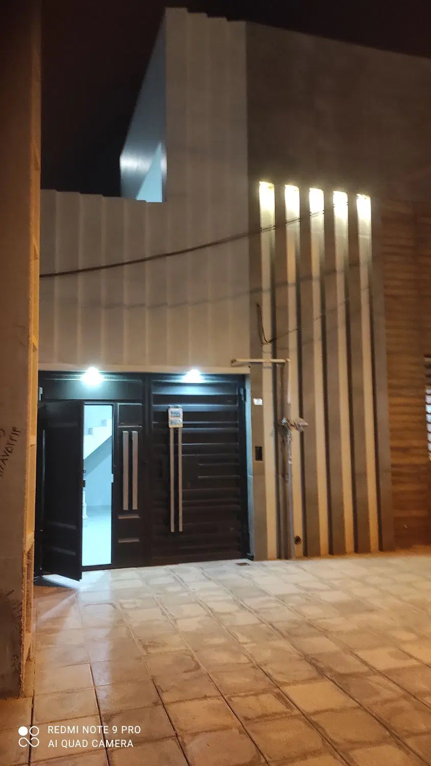 فروش طبقه بالا پارک خودرو