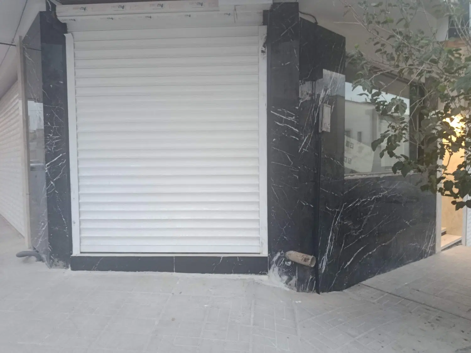 فروش مغازه 20 متری دو نبش آزادگان کوچه ۵