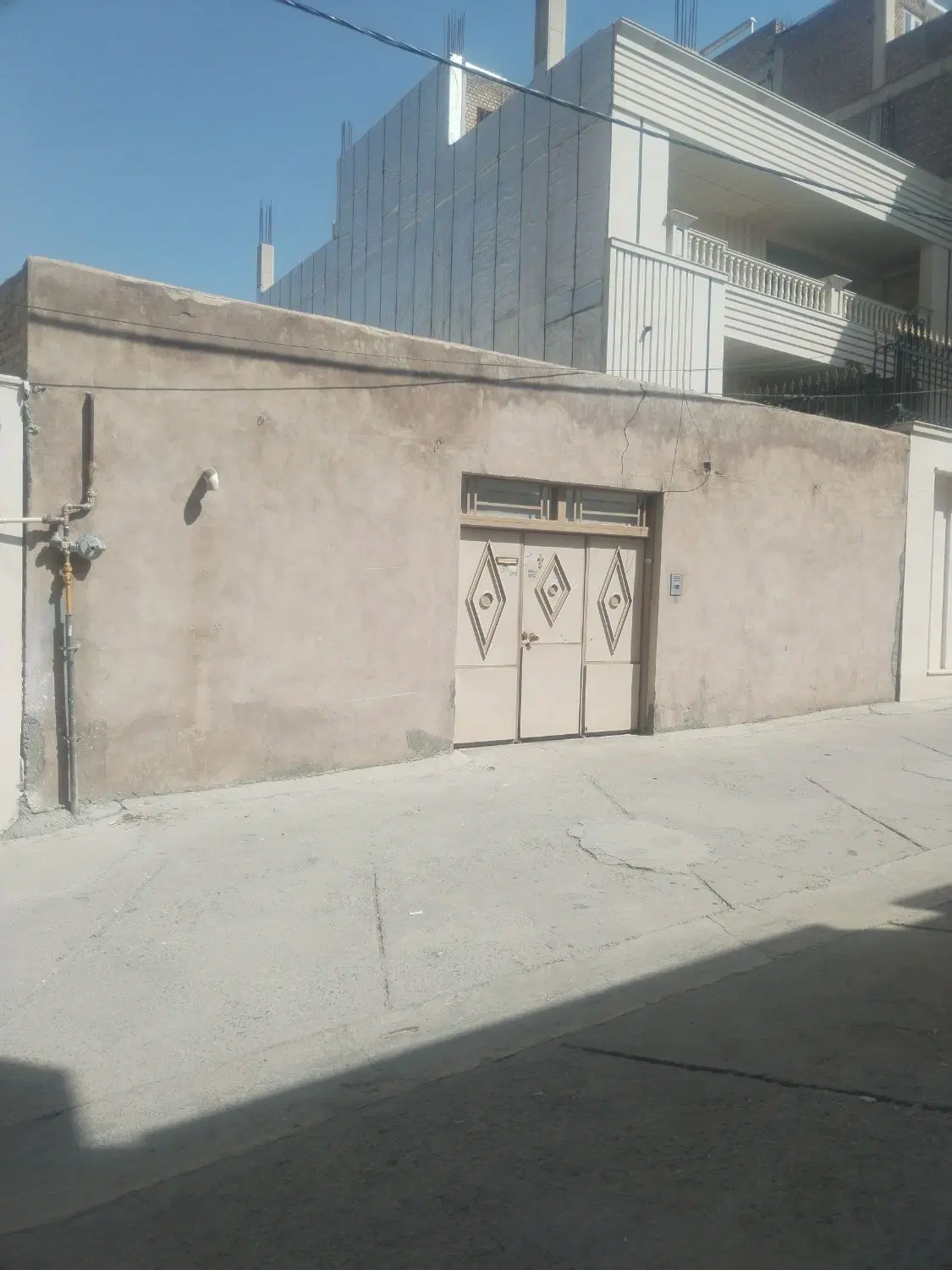 فروش کلنگی خیابان ورزش