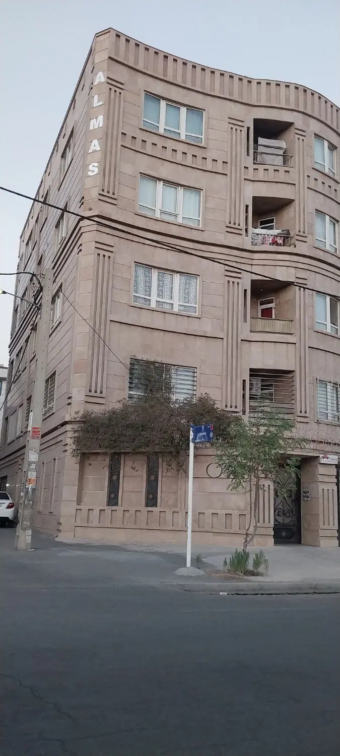 زمین ۲۴۰ متری دوکله