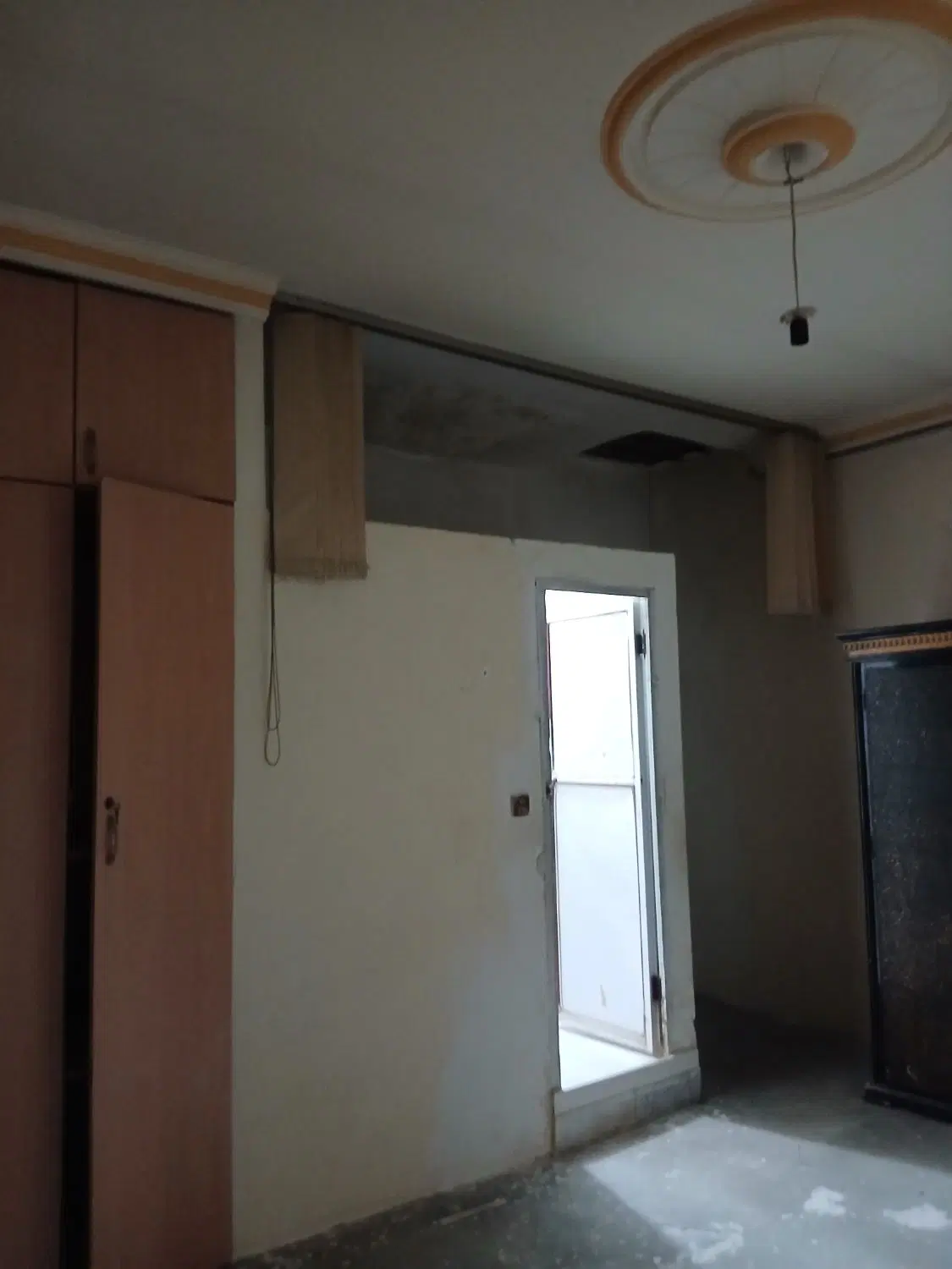آپارتمان ۱۱۰ متری طبرسی شمالی ۲۲