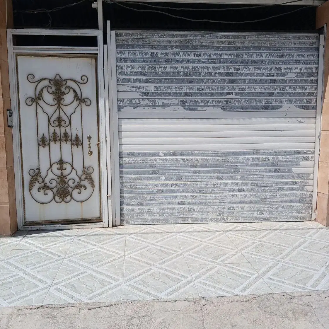 ویلایی دربست