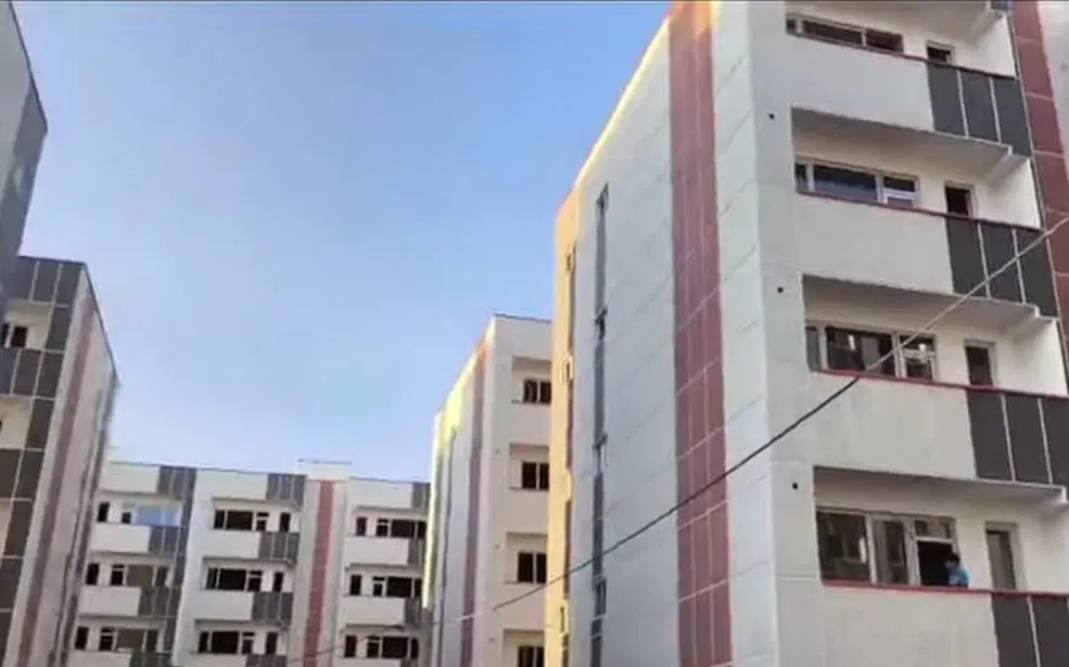 آپارتمان نوساز نهضت ملی ۴۰۰ دستگاه