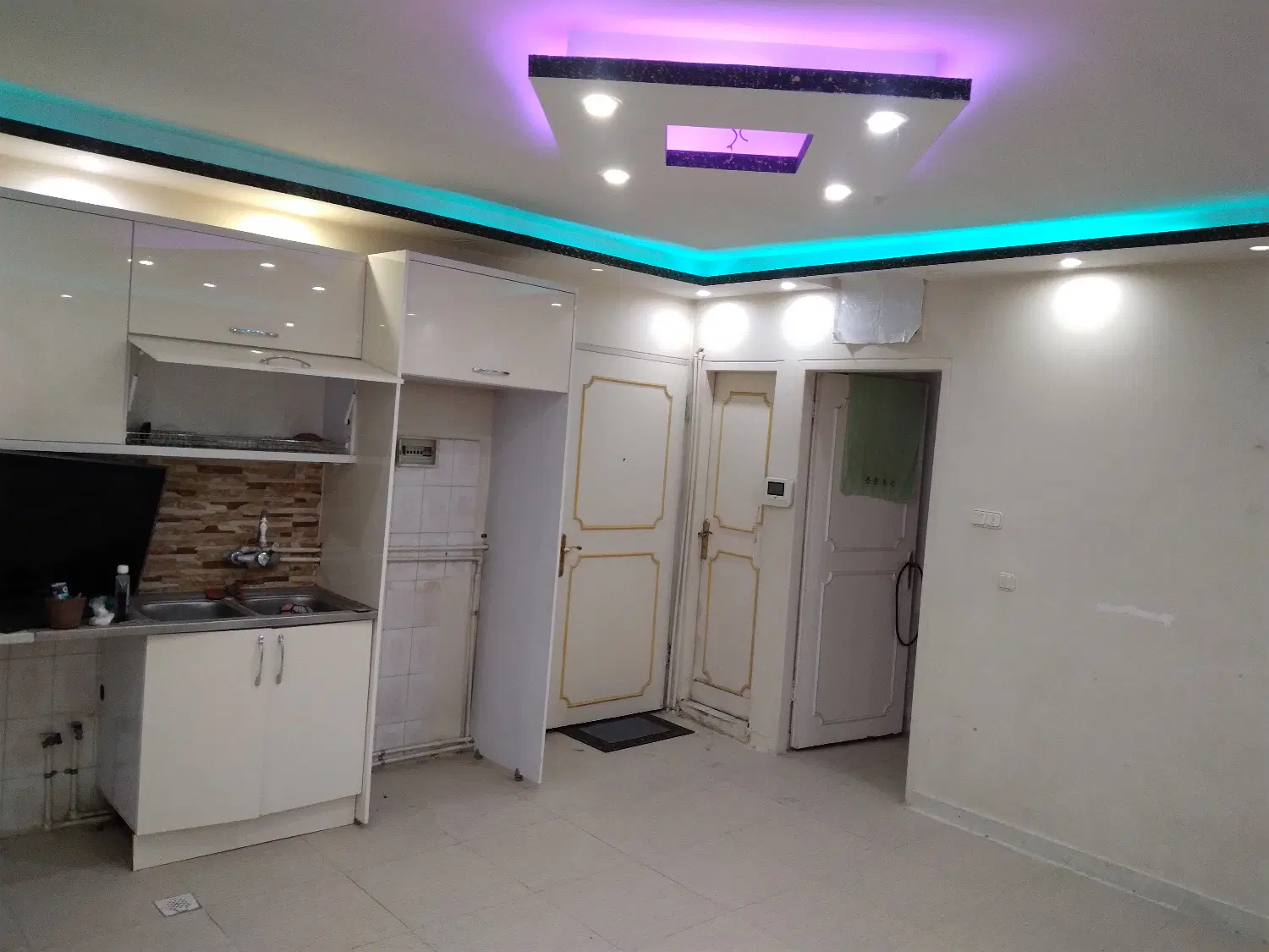 فروش واحد آپارتمان مسکونی