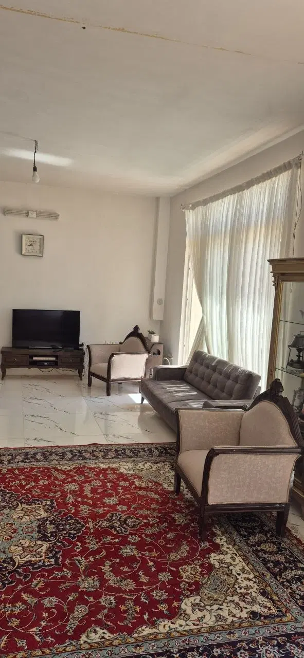 ویلا شهرک پرستو ۳۸۰متر زمین دو طبقه