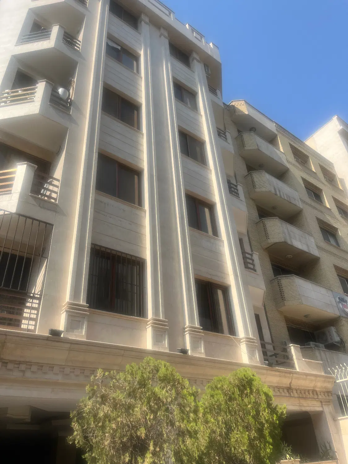 آپارتمان میدان ولیعصر با