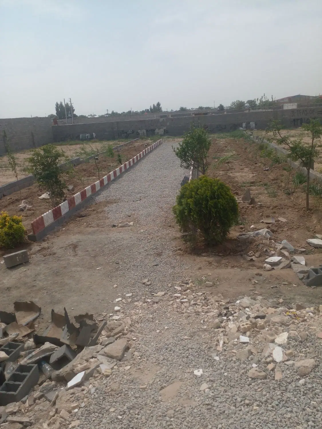 چهاردیواری باغی باسند درکوچه باغ قدیمی ۵۵۰۰