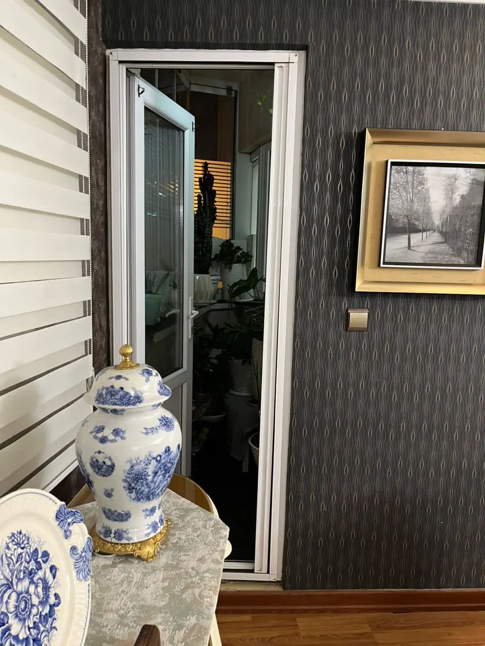 آپارتمان ۱۲۰ متر در ولیعصر شمالی پروین اعتصامی