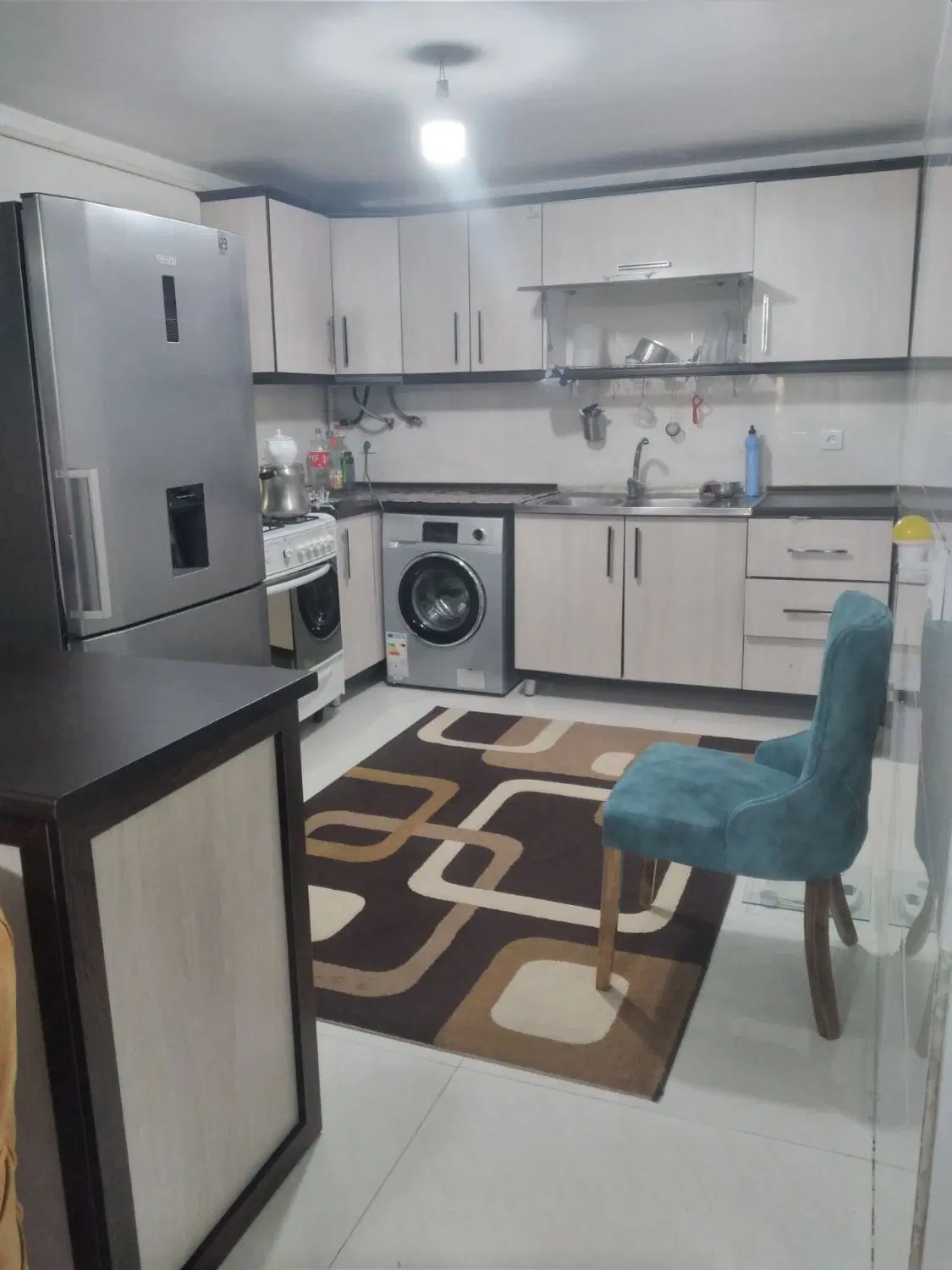 طبقه هم کف پیلوت نصرت آباد خ 15خرداد
